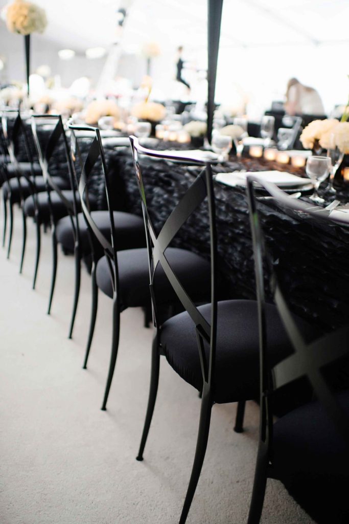 Elegant Black Wedding Table Decoration