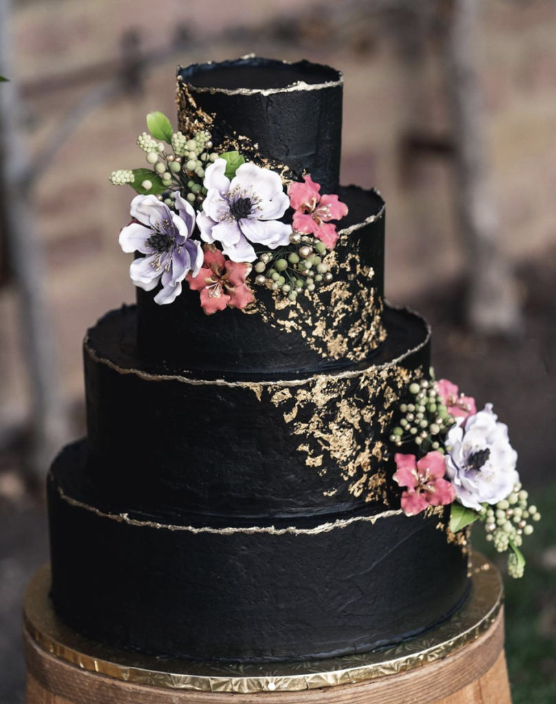 Wedding Cakes for All Black Wedding Theme